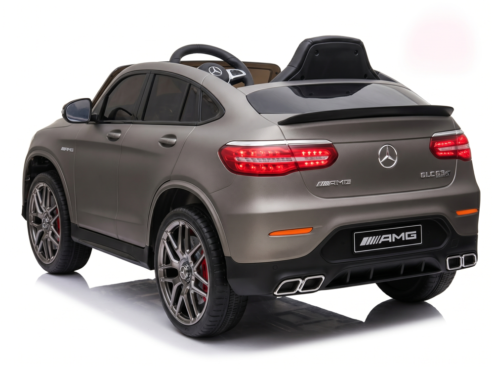 Mercedes GLC 63 AMG enfant 12V — vue arrière dynamique SUV coupé